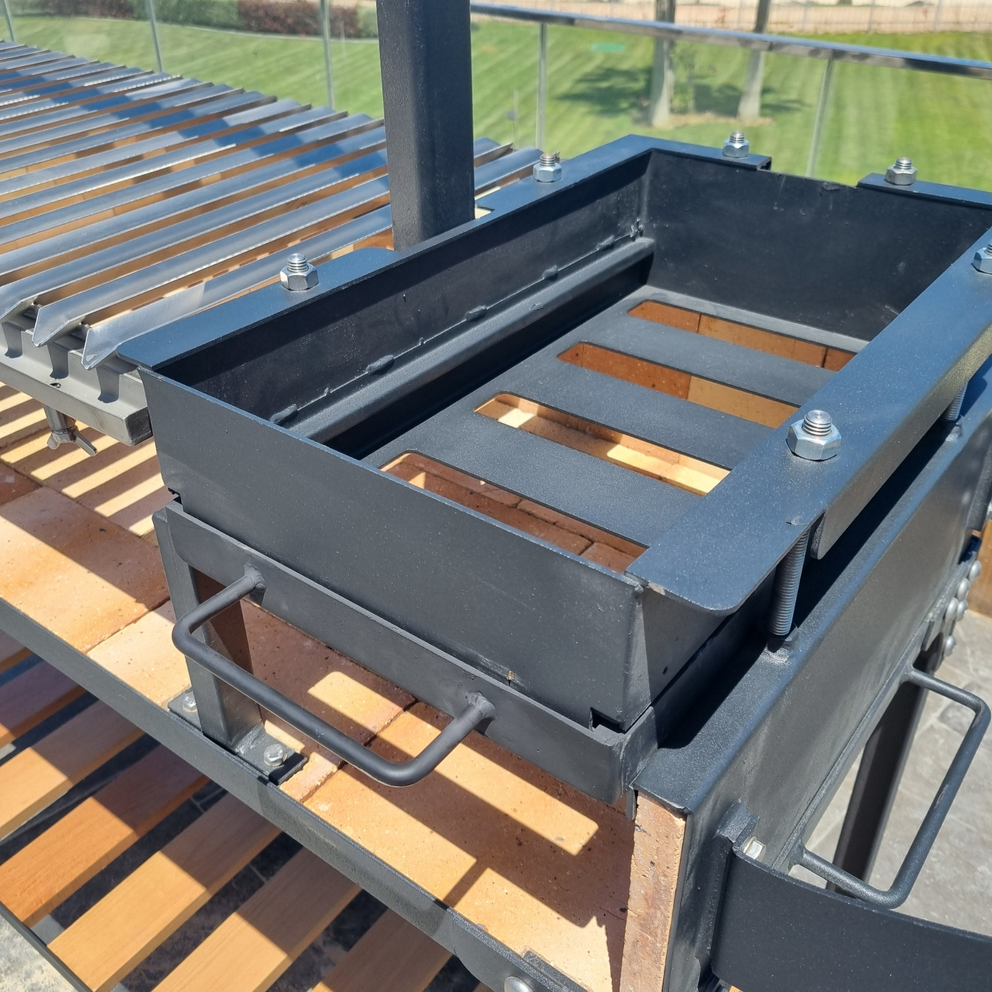 Toro | Santa Maria Monster Grill